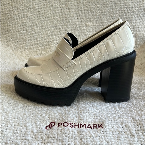 Madden Girl White and Black Flats with Modern Platform - Picture 3 of 4